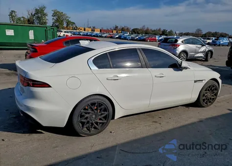2020 Jaguar Xe S z USA, uszkodzony, nr VIN SAJAE4FX2LCP61571